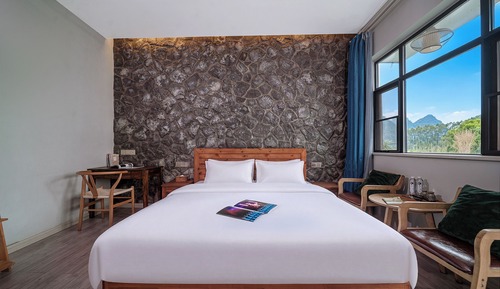 Luxury Suite, Mountain View