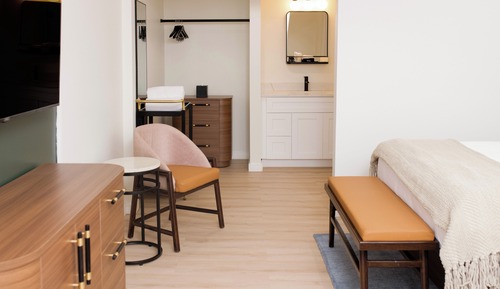 Deluxe Room, 1 King Bed