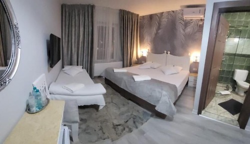 Basic Triple Room
