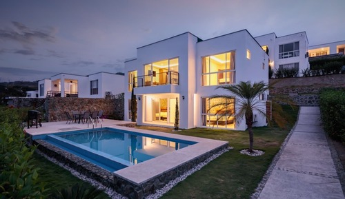 Comfort Villa, Sea View
