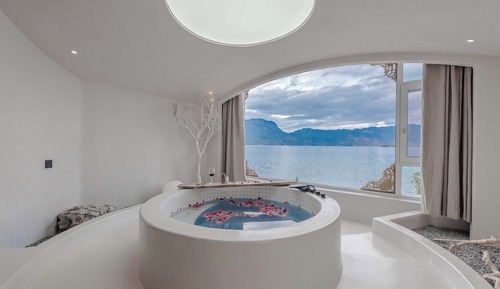 Classic Double Room, Lake View