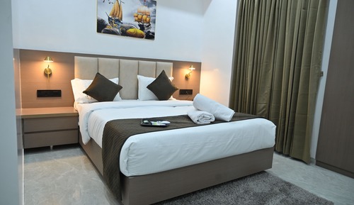 Classic Single Room, City View