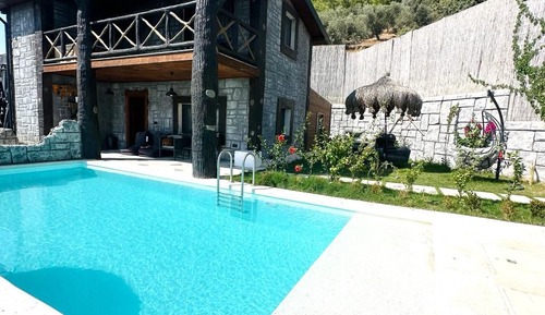 Luxury Villa, Pool View