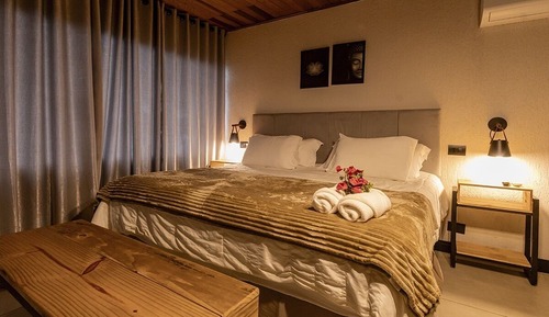 Luxury Suite, Valley View