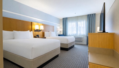 Double/Double Deluxe Room