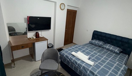 Comfort Room, Balcony