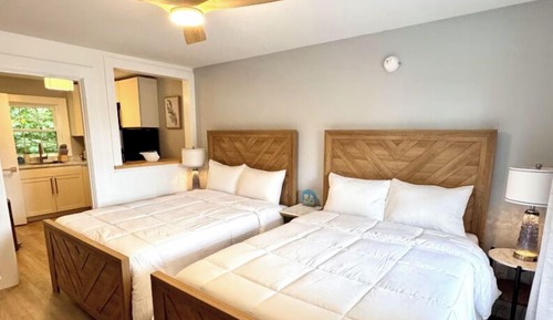 OOB Suite | 2 Full Beds | Pool & Beach (11)