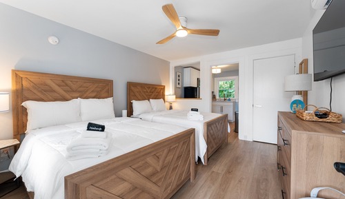 OOB Suite | 2 Full Beds | Pool & Beach (9)