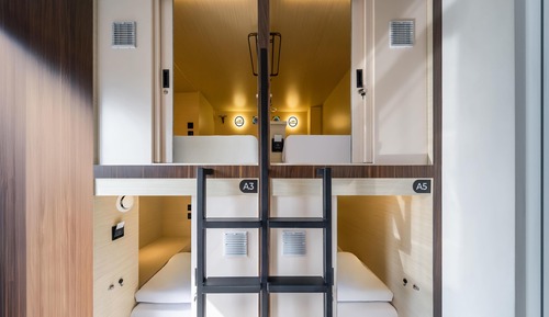 Single Room, Mixed Dorm