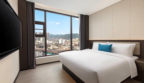 Superior Room, 1 King Bed, Non Smoking