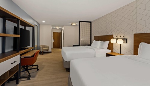 Room, 2 Queen Beds, Non Smoking (Multi-space)