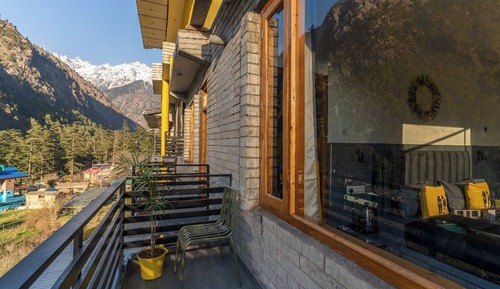 Superior Double Room with Balcony and Mountain View x A Block