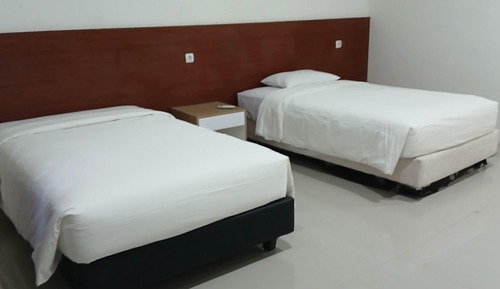 Economy Twin Room, Balcony