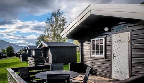 Economy Cabin, Lake View