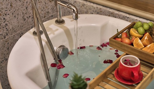 Deluxe Room, Bathtub
