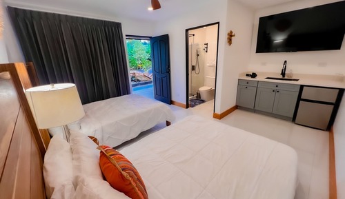 Superior Quadruple Room, 2 Queen Beds, Garden View