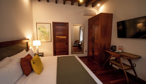 Standard Suite