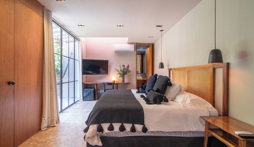 Double Room, 1 King Bed, Balcony, Courtyard View