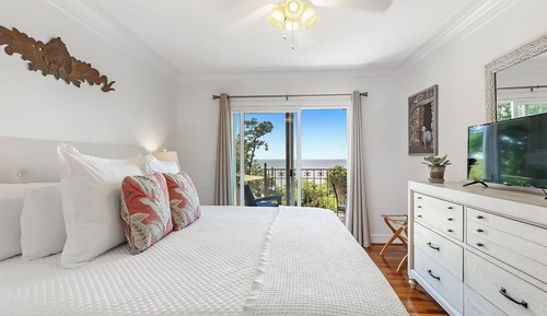 Magnolia Luxury Suite, 1 King Bed, Pets Allowed,  Non Smoking Bay View