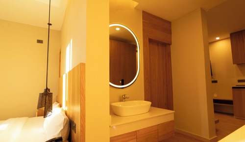 Luxury Studio Suite, Balcony, Mountain View