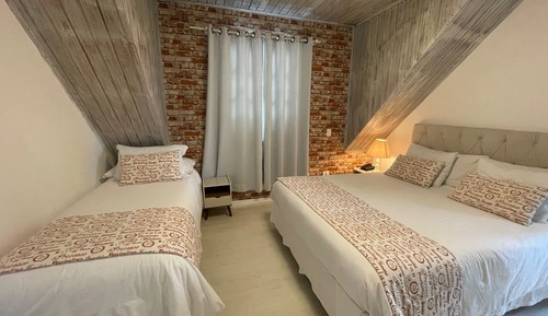Deluxe Triple Room, City View