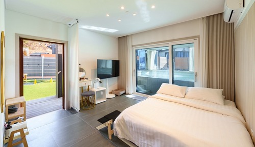 Basic Room, 1 Bedroom (Holy D (Pool Villa/BBQ/Pet Park))