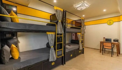 Bed in 6 Bed Female Dormitory with City View