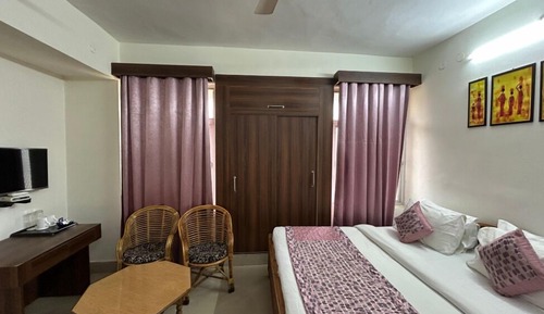Deluxe Double or Twin Room, City View