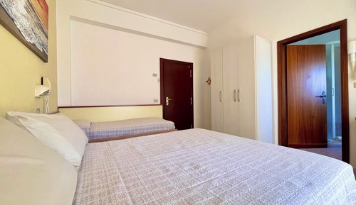 Triple Room, Balcony