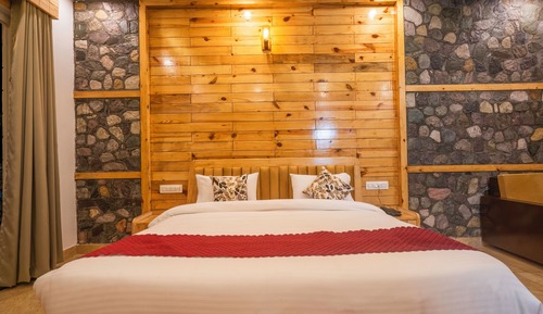 Deluxe Room, Balcony, Pool View