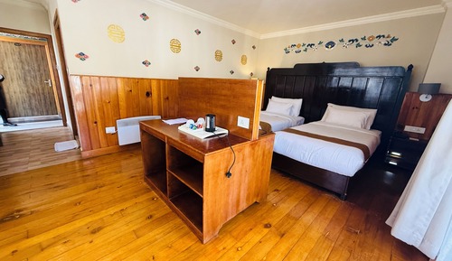 Deluxe Double or Twin Room, Balcony, Mountain View