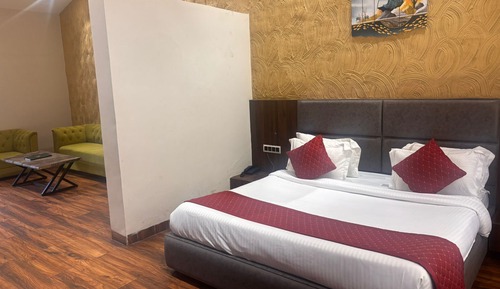 Deluxe Double Room, City View