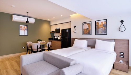 Superior Studio, City View