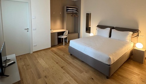 Room, 1 Queen Bed, Non Smoking, Private Bathroom