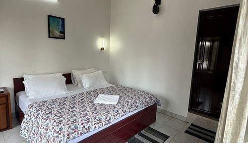 Classic Apartment, 1 King Bed, Balcony, City View