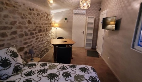 Comfort Room, Garden View