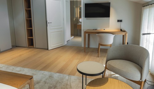 Deluxe Suite