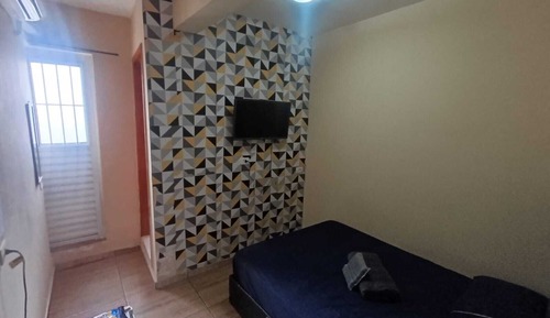Basic Suite, City View
