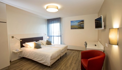 COMFORT STUDIO (SINGLE BEDS)