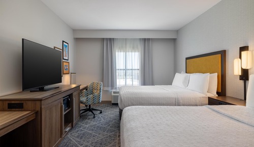 Room, 2 Queen Beds, Accessible (Roll In Shower)