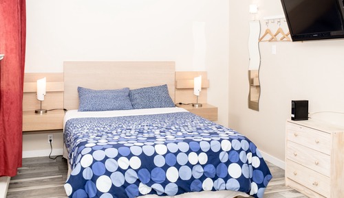 Studio, 1 Queen Bed