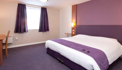 Standard Double Room, Roll-in Shower