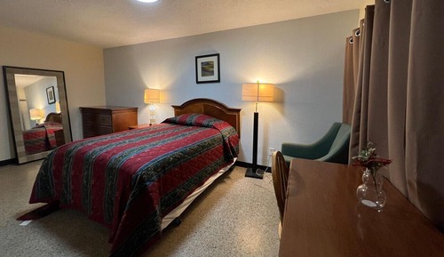 Room, 1 King Bed, Smoking