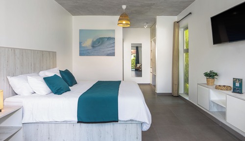 Deluxe Double Room, Pool View