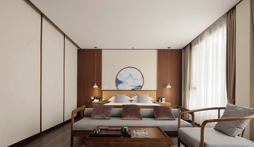 Superior Suite, Partial Lake View