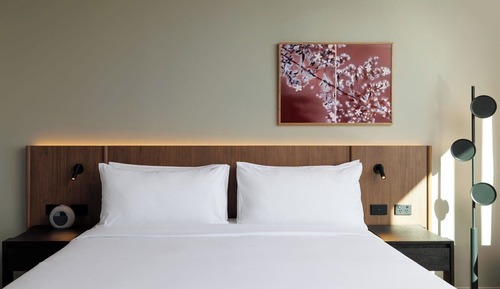 Standard Room, 1 King Bed, Bay View