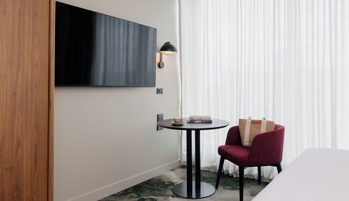 Standard Room, 1 Queen Bed, Accessible