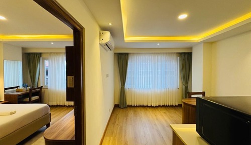 connecting studio apartment