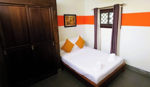 Studio, 1 Queen Bed, Non Smoking, Private Bathroom