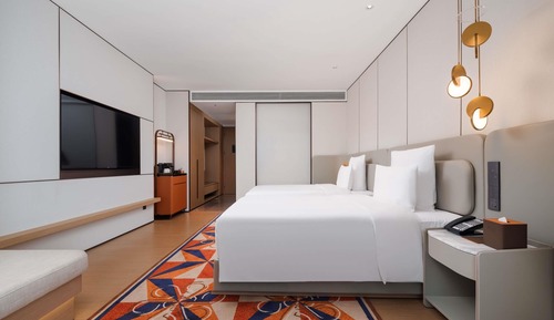 Superior Room, 1 King Bed